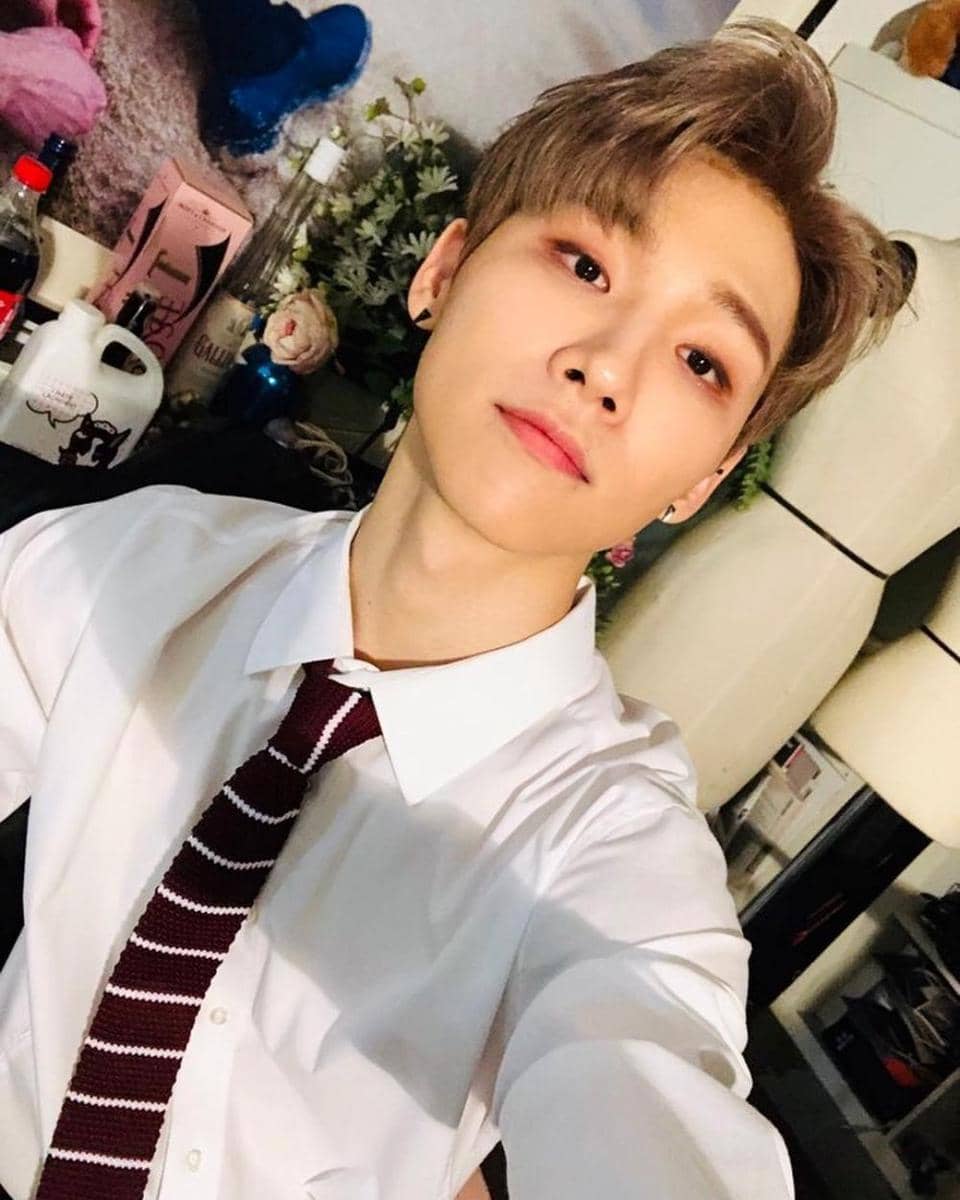 Instagram.com/ab6ix_official