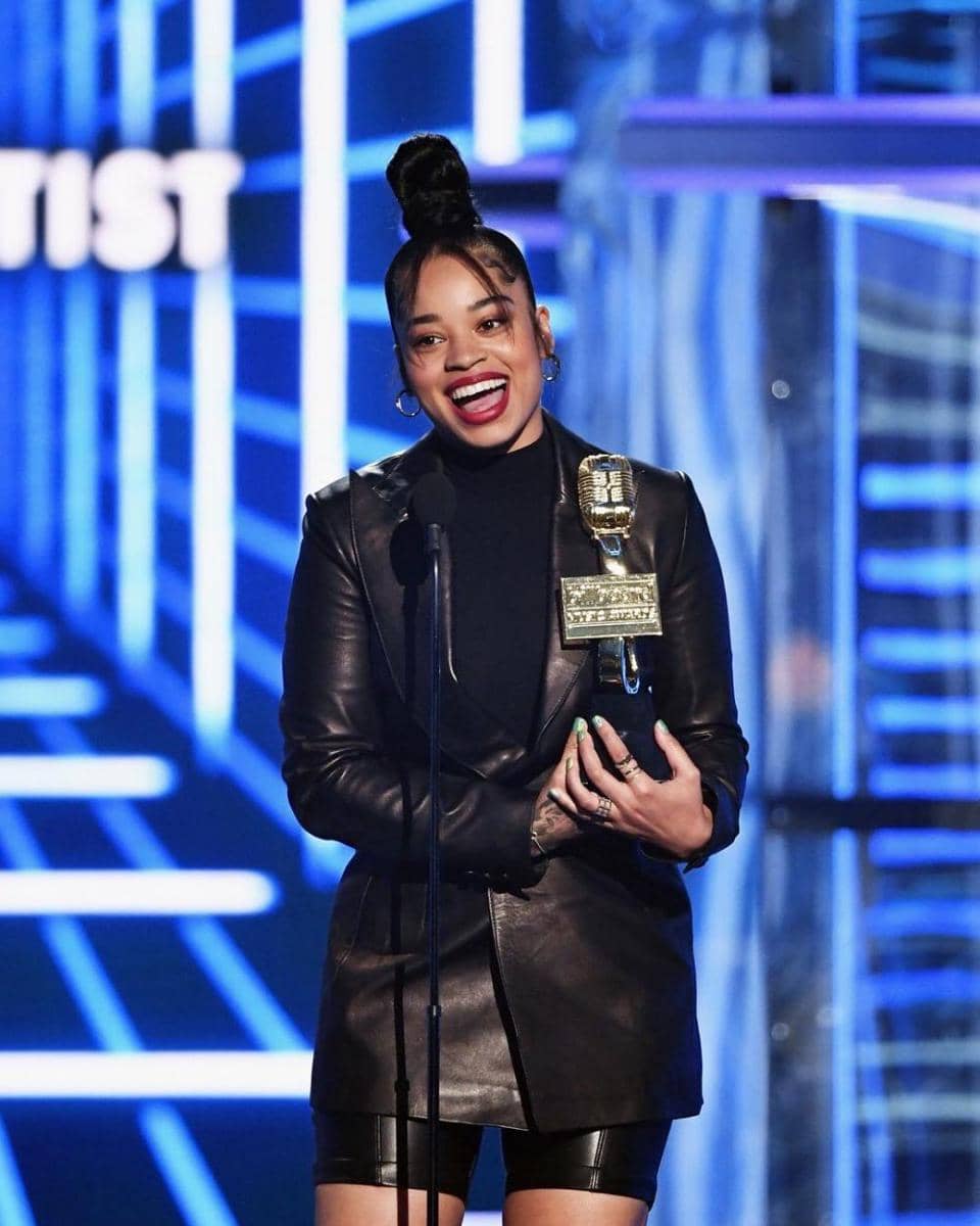 instagram.com/billboard