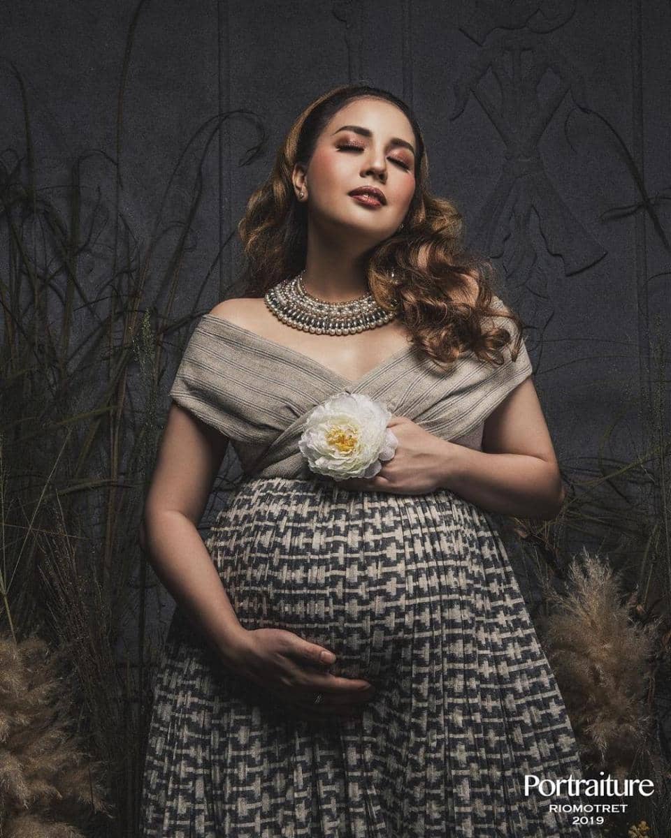 instagram.com/tya_ariestya