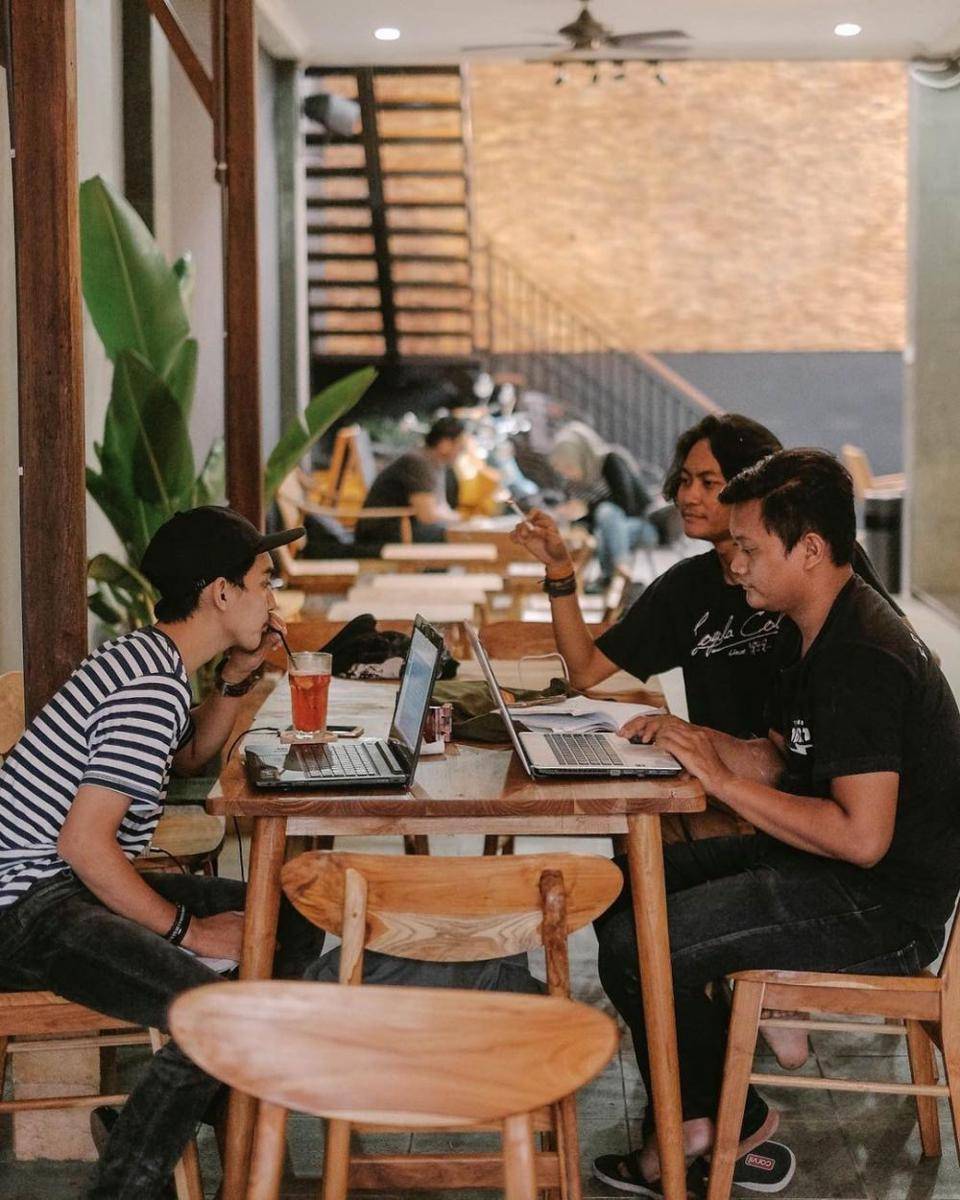 instagram.com/titiktujuhkopi