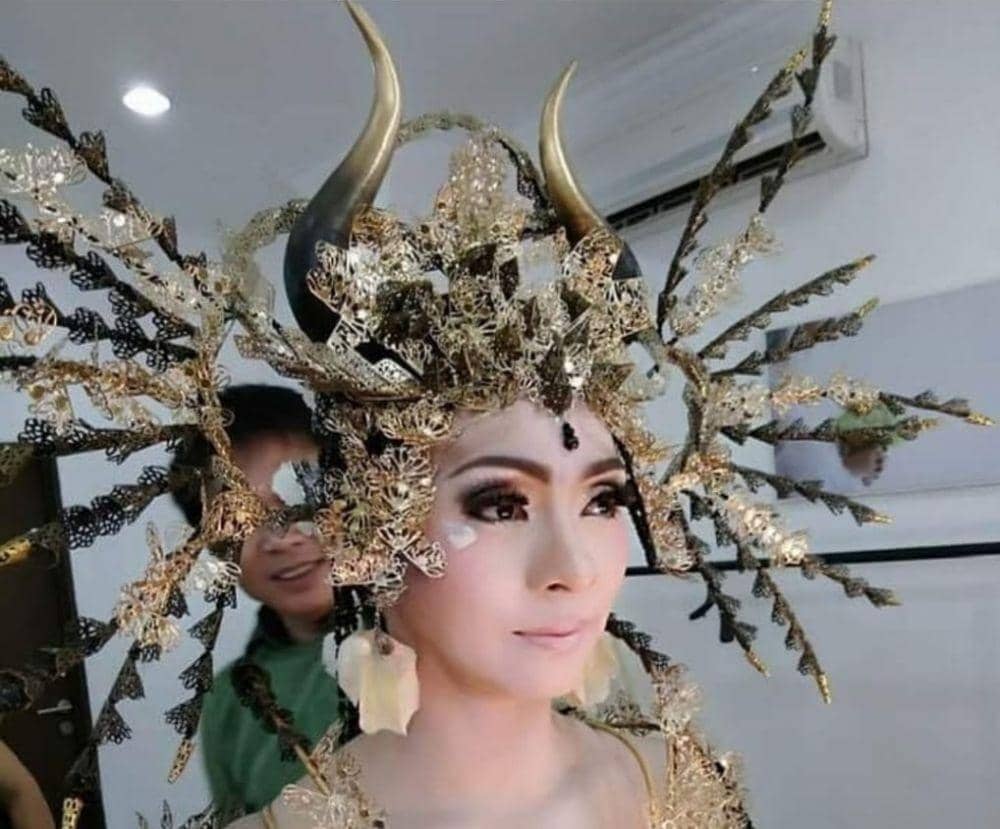 (Bupati Sri Wahyumi Maria Manalip) www.instagram.com/@swmmanalip