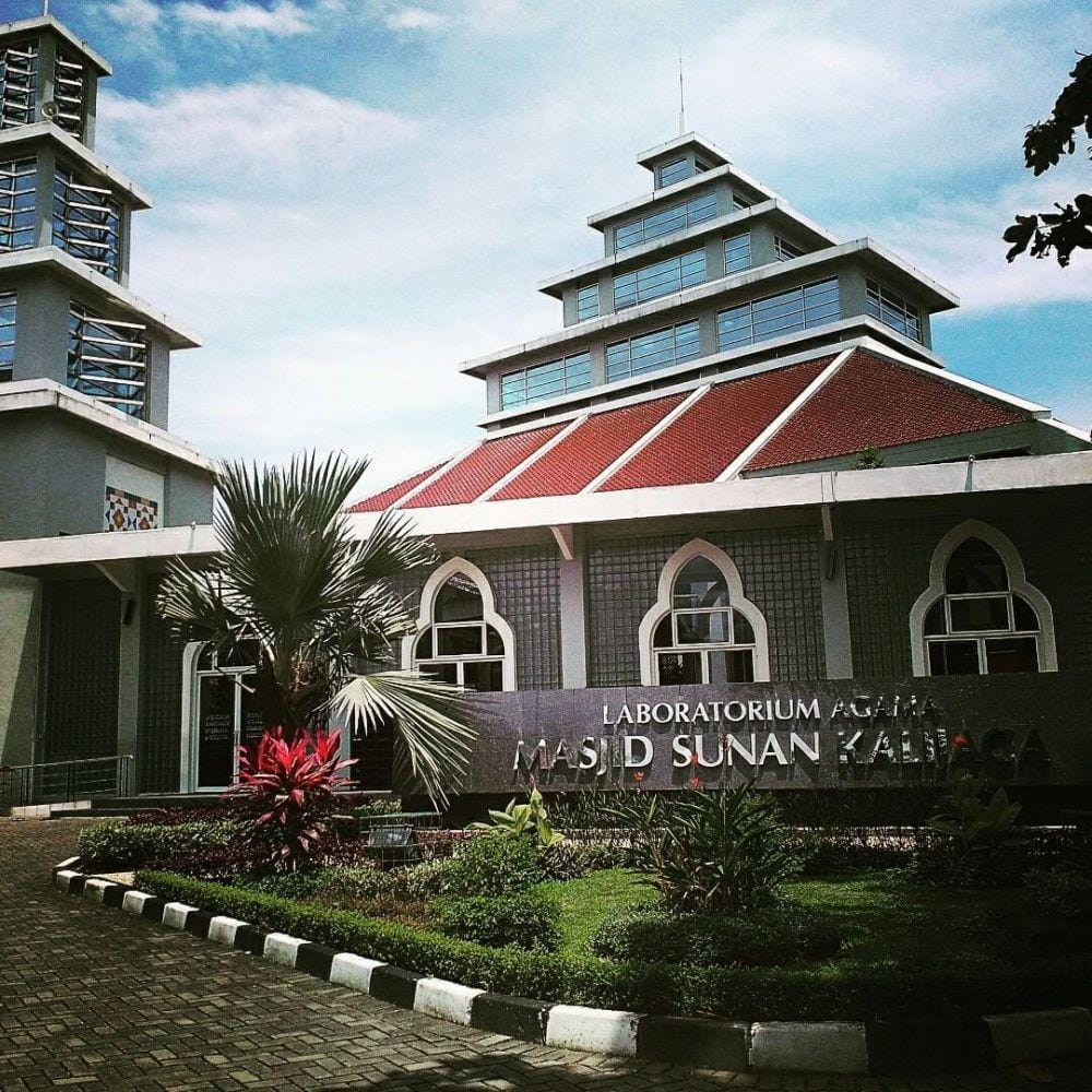 instagram.com/masjiduinsuka_jogja