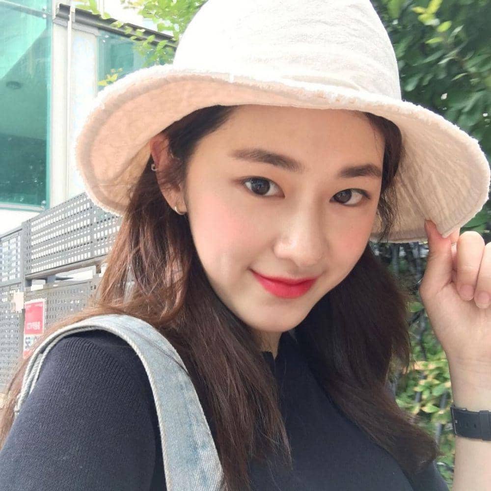 instagram.com/@hyesuuuuuya