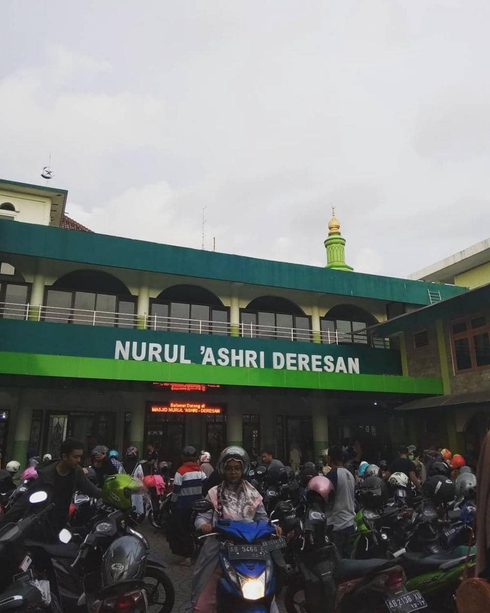 instagram.com/ratnasari_9