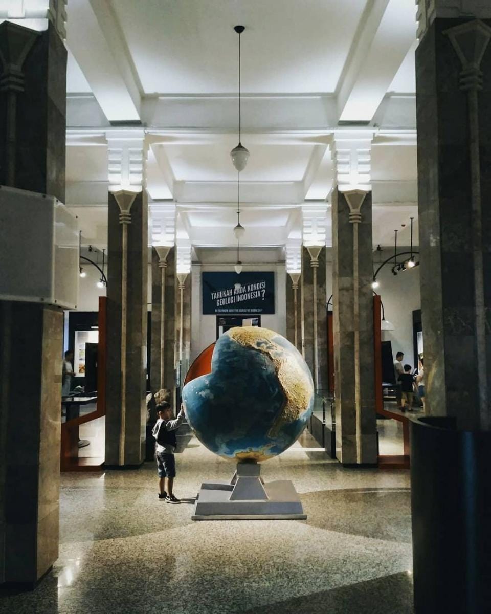 instagram.com/harrysjours