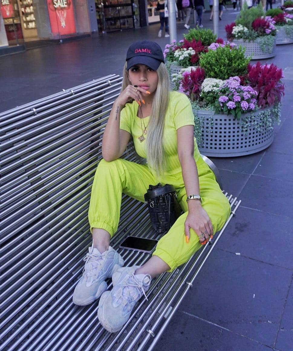 instagram.com/petitenyvi