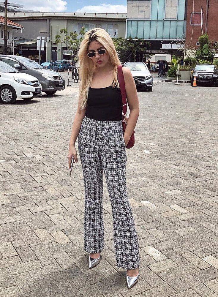 instagram.com/petitenyvi