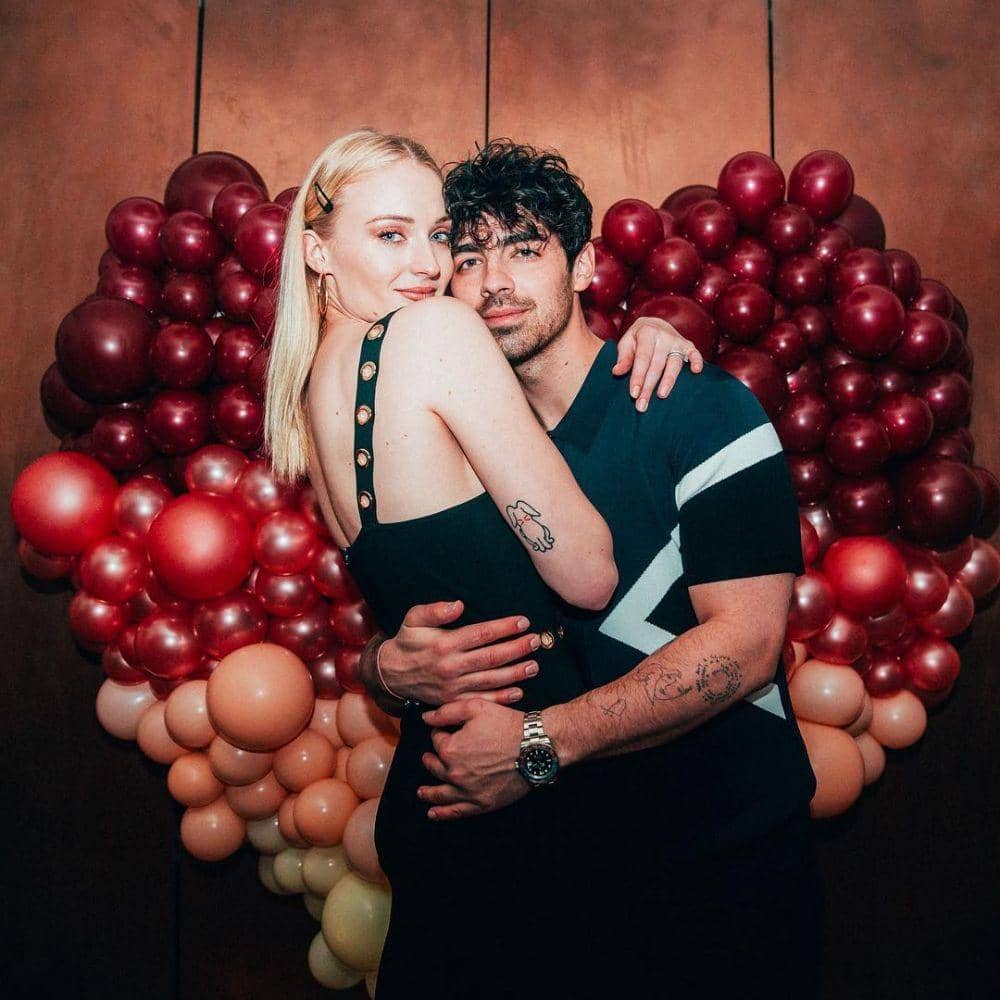 instagram.com/joejonas