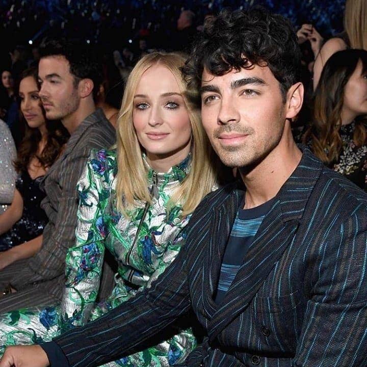 twitter.com/billboard