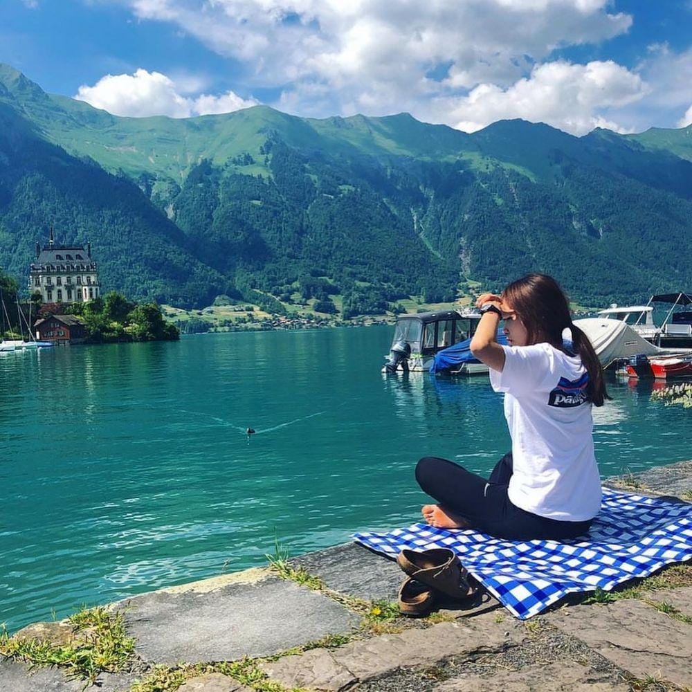 Instagram.com/_daheeee_