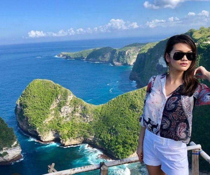 Instagram/farahquinnofficial