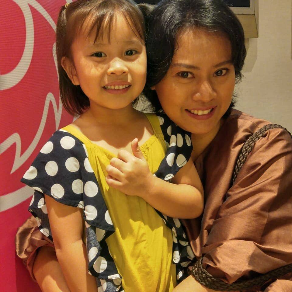 instagram.com/yanesthi