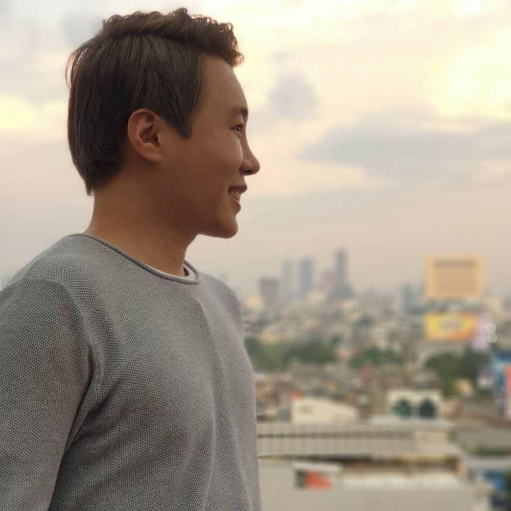 instagram.com/hwangwoojoong