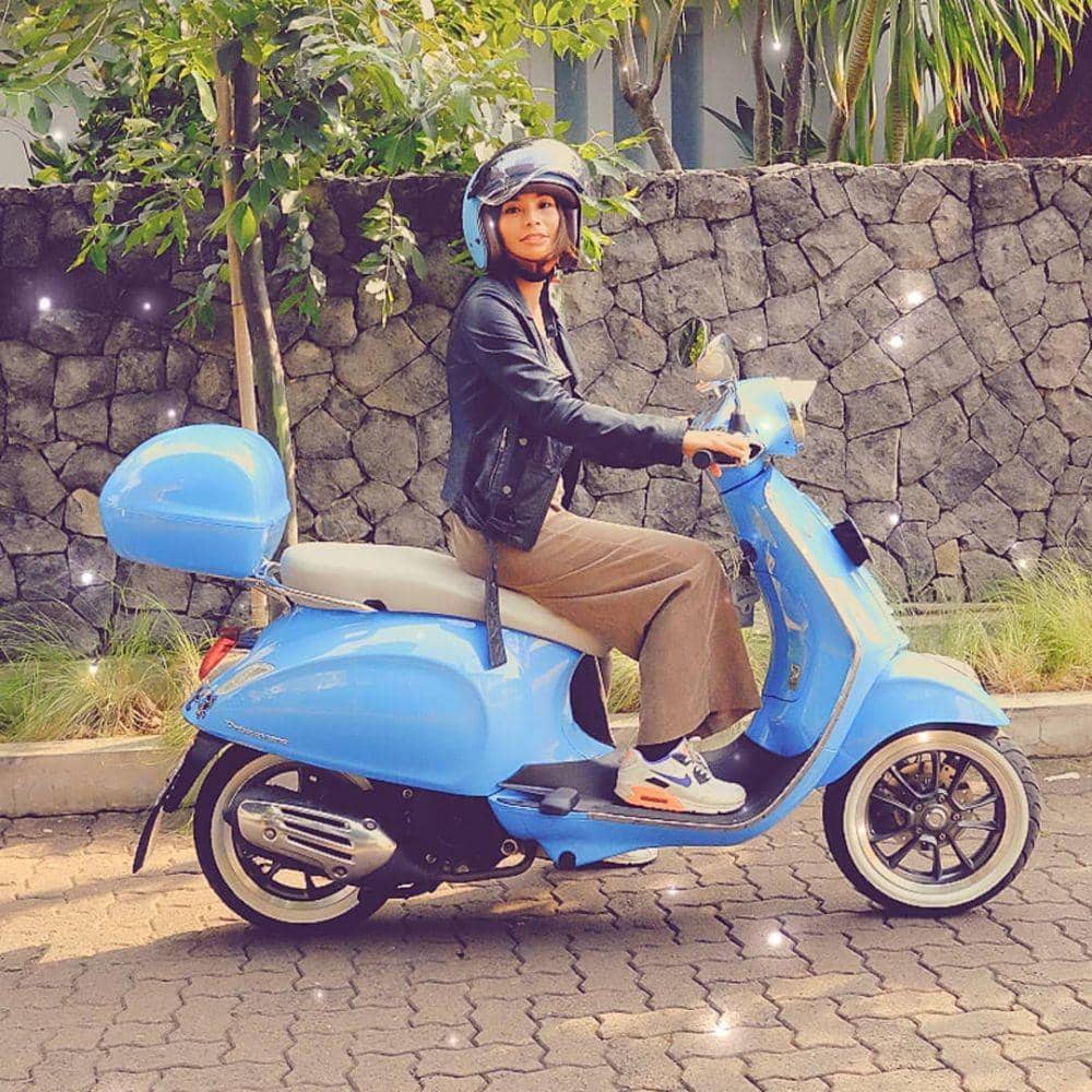 instagram.com/shareefadaanish