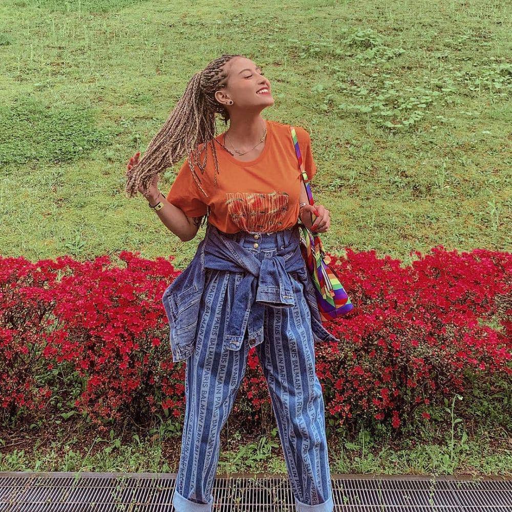 instagram.com/awkarin