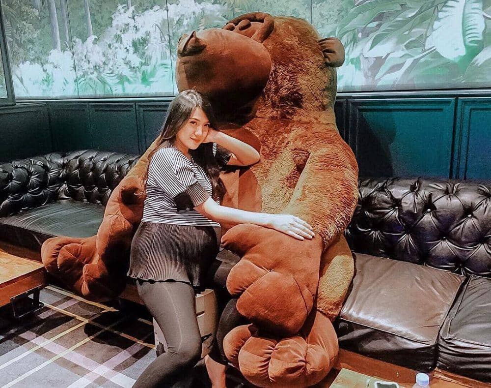 Instagram.com/anissaaziza