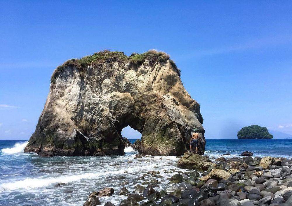 instagram.com/exploreternate