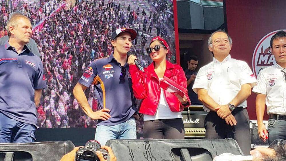 instagram.com/veniliaagik