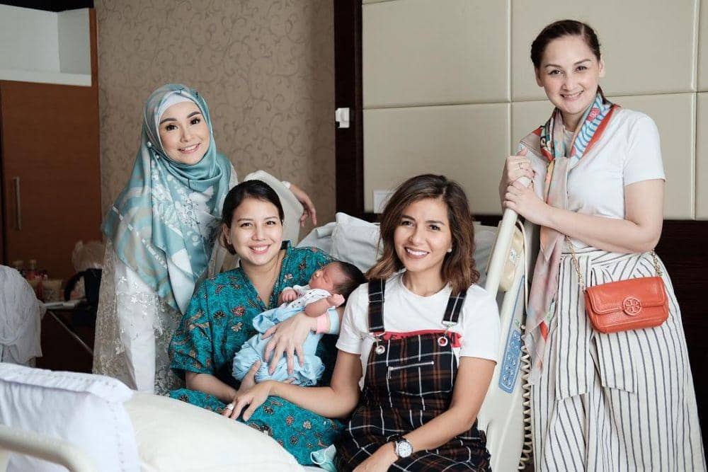 Instagram.com/tya_ariestya