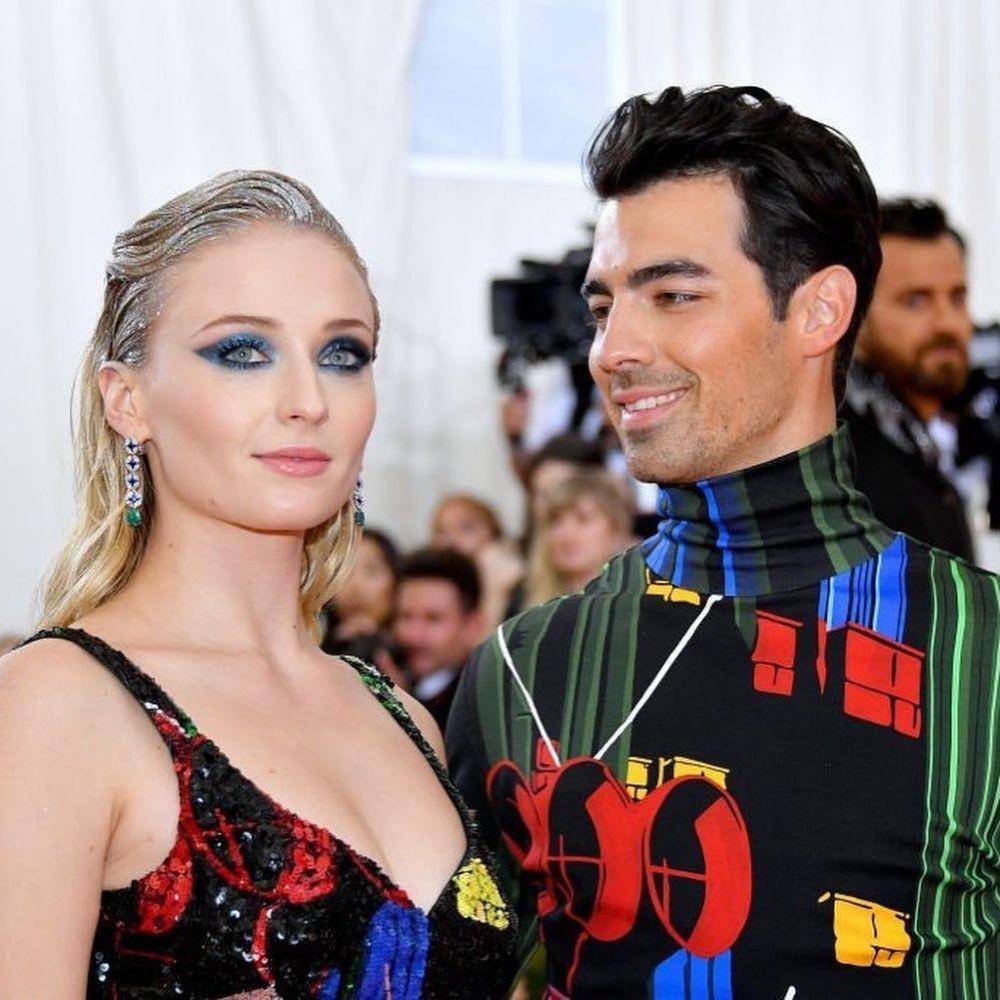 Instagram/joejonas