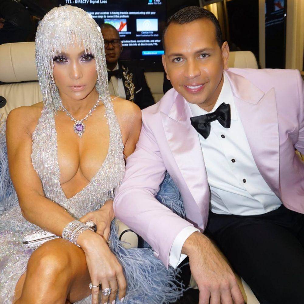 Instagram/jlo