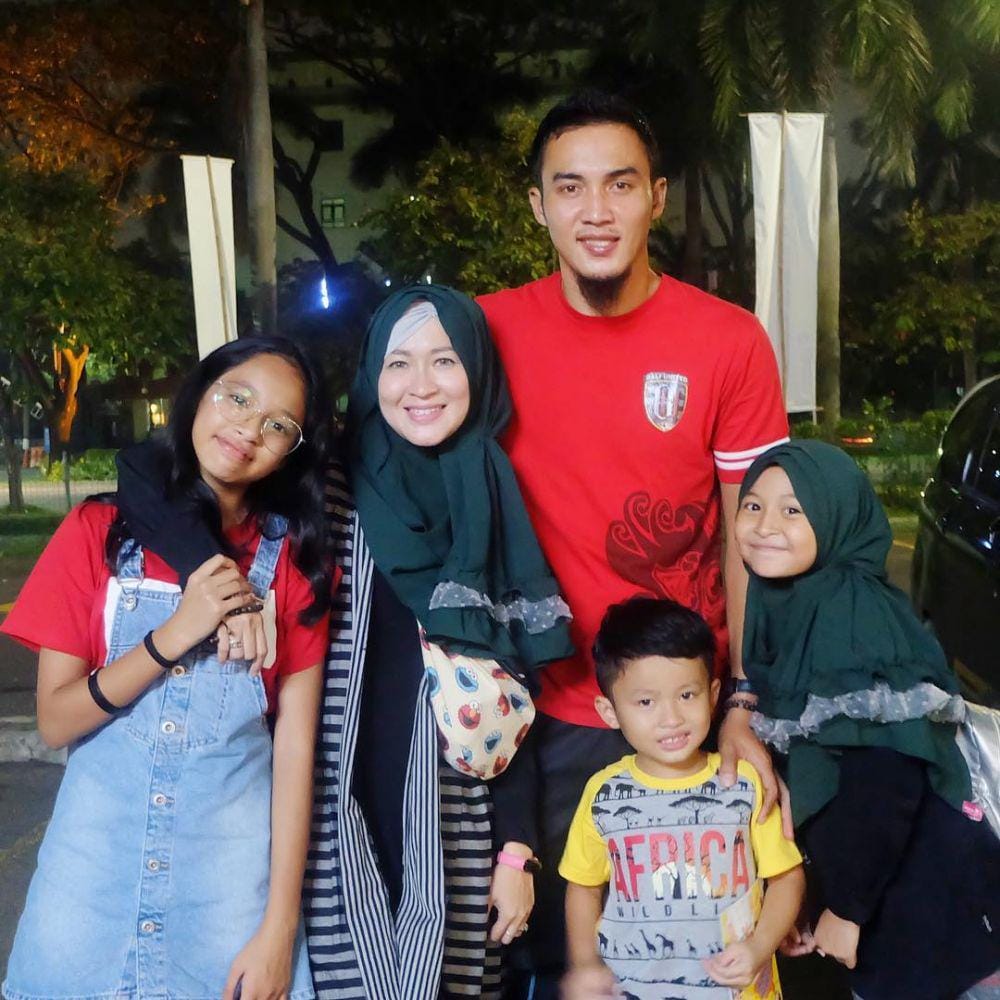 instagram.com/okieagustina_