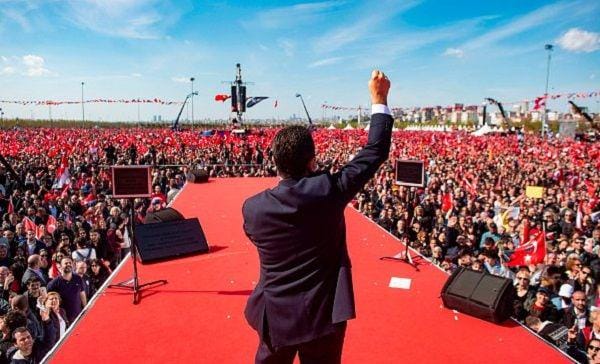 twitter.com/FinancialTimes