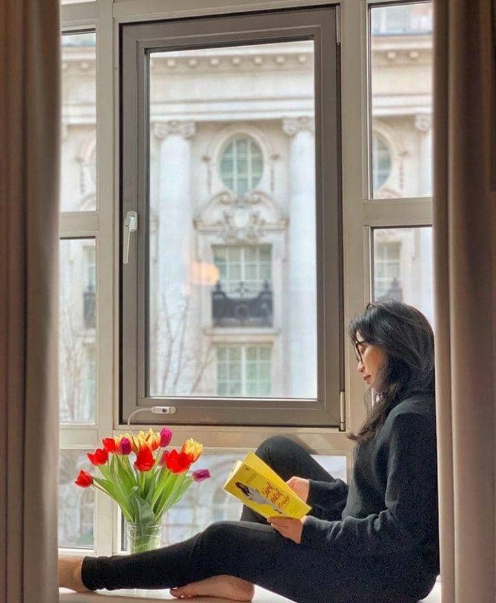 Instagram.com/fenirose