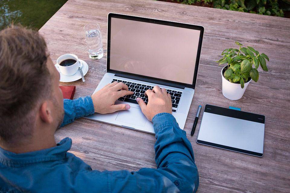 Pixabay.com/lukasbier