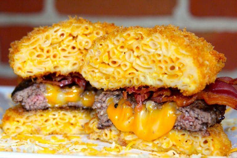 https://www.grillocracy.com/blog/mac-n-cheese-bun-burger