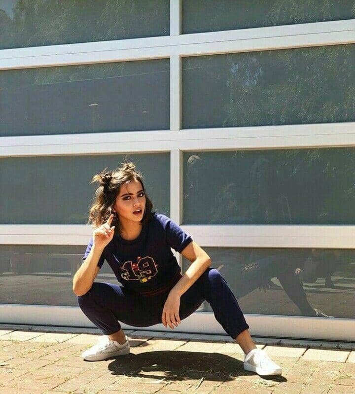 Instagram/isabelamoner