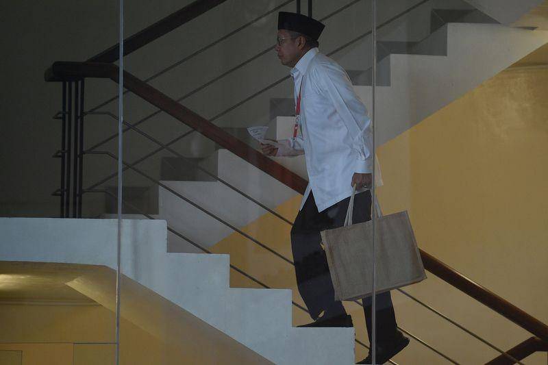 (Menteri Agama Lukman Hakim Saifuddin ketika berada di gedung KPK) ANTARA FOTO/Sigid Kurniawan