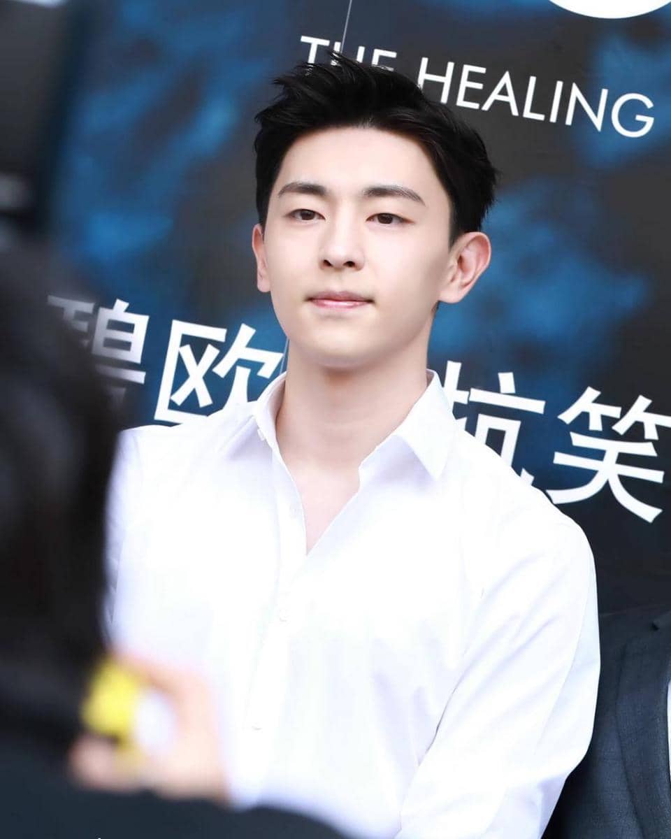 instagram.com/denglun.official