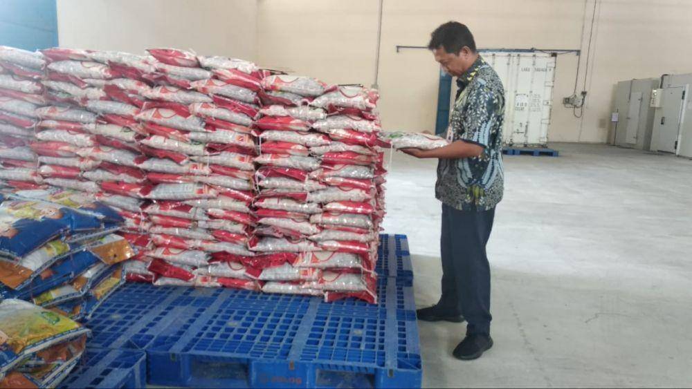 (Persiapan Ramadan dan Lebaran di Bulog Sumsel-Babel) IDN Times/Rangga Erfizal