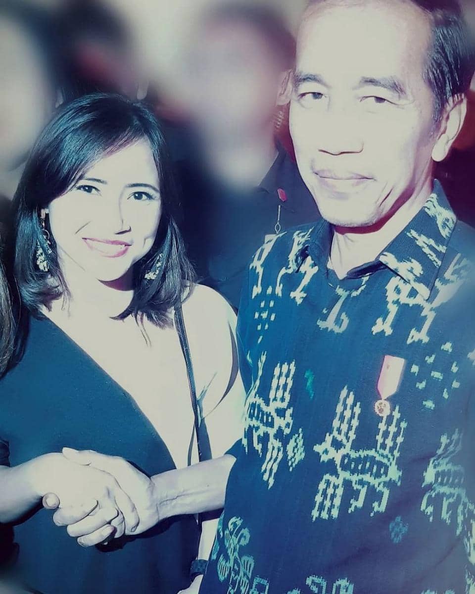 instagram.com/lucia_oei