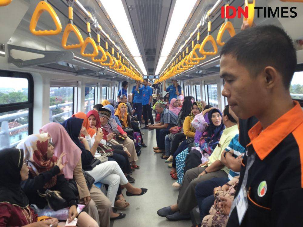 LRT Palembang juga tetap beroperasi di akhir tahun(IDN Times/Rangga Erfizal