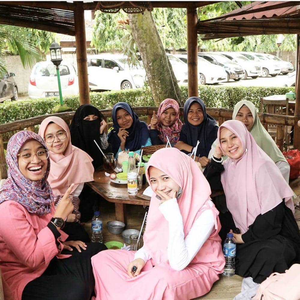 instagram.com/puputmelati