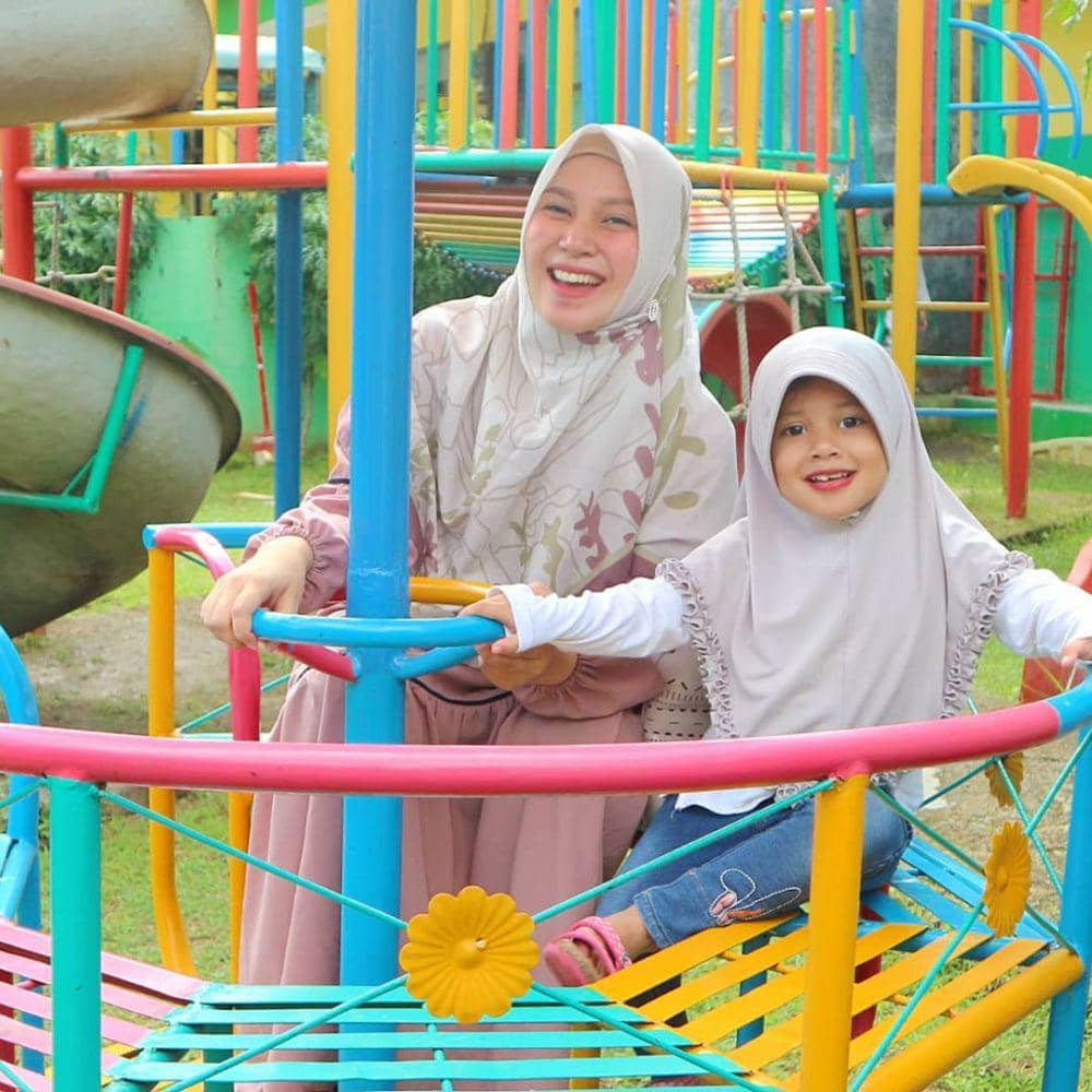 instagram.com/puputmelati