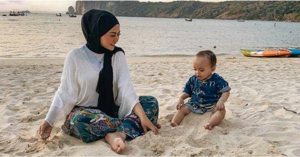 instagram/rachelvenya