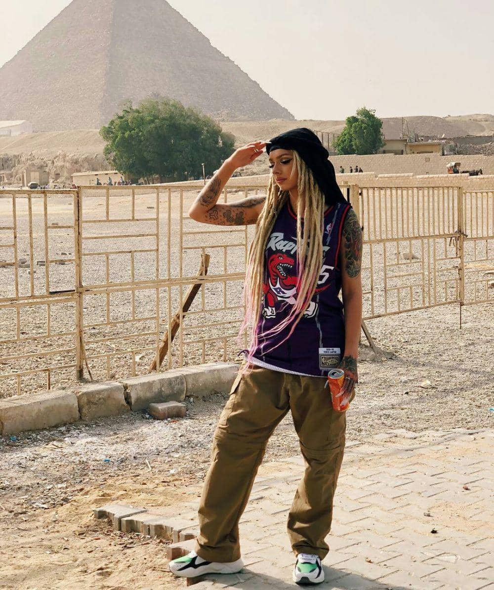 instagram.com/zhaviaward