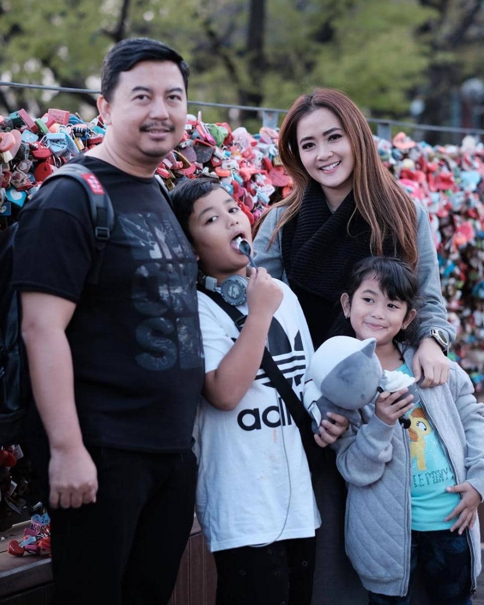 instagram.com/vegadarwanti123