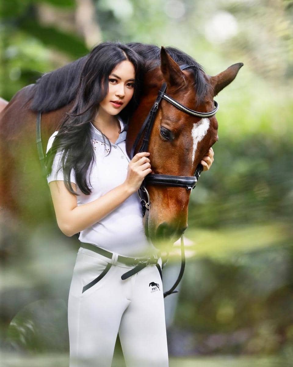 Instagram/elviraelph