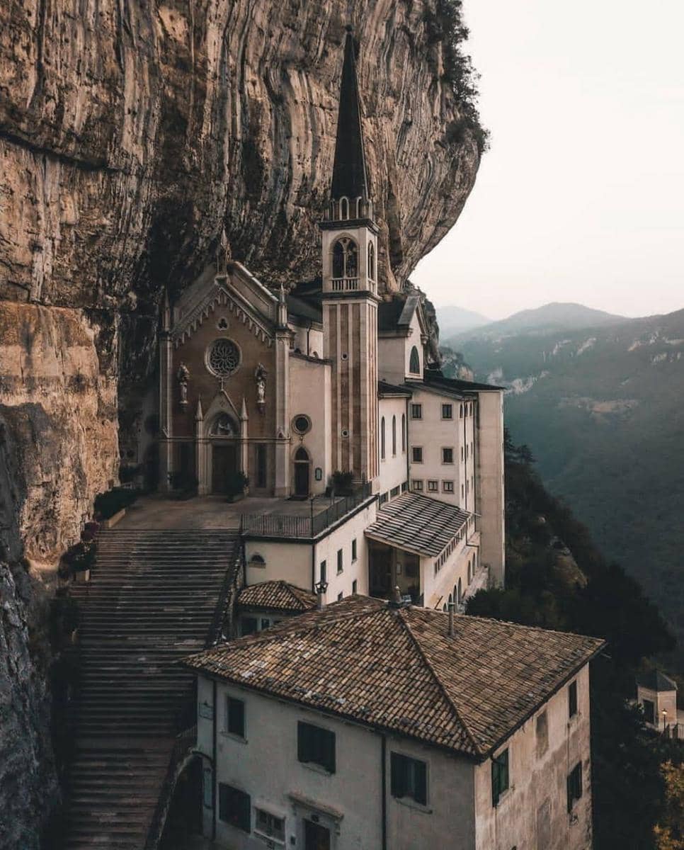 Instagram.com/awesome_phototrip