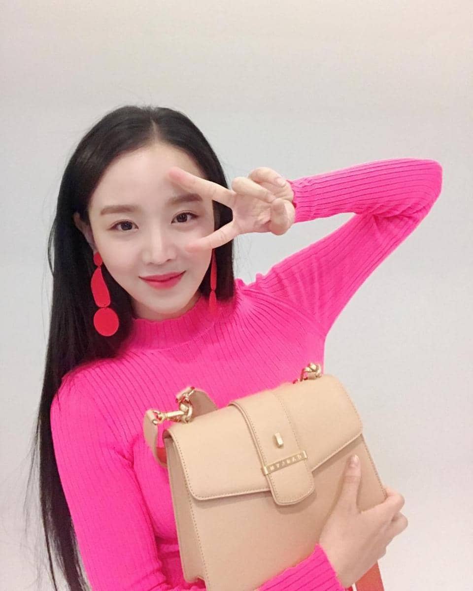 instagram.com/shinhs831