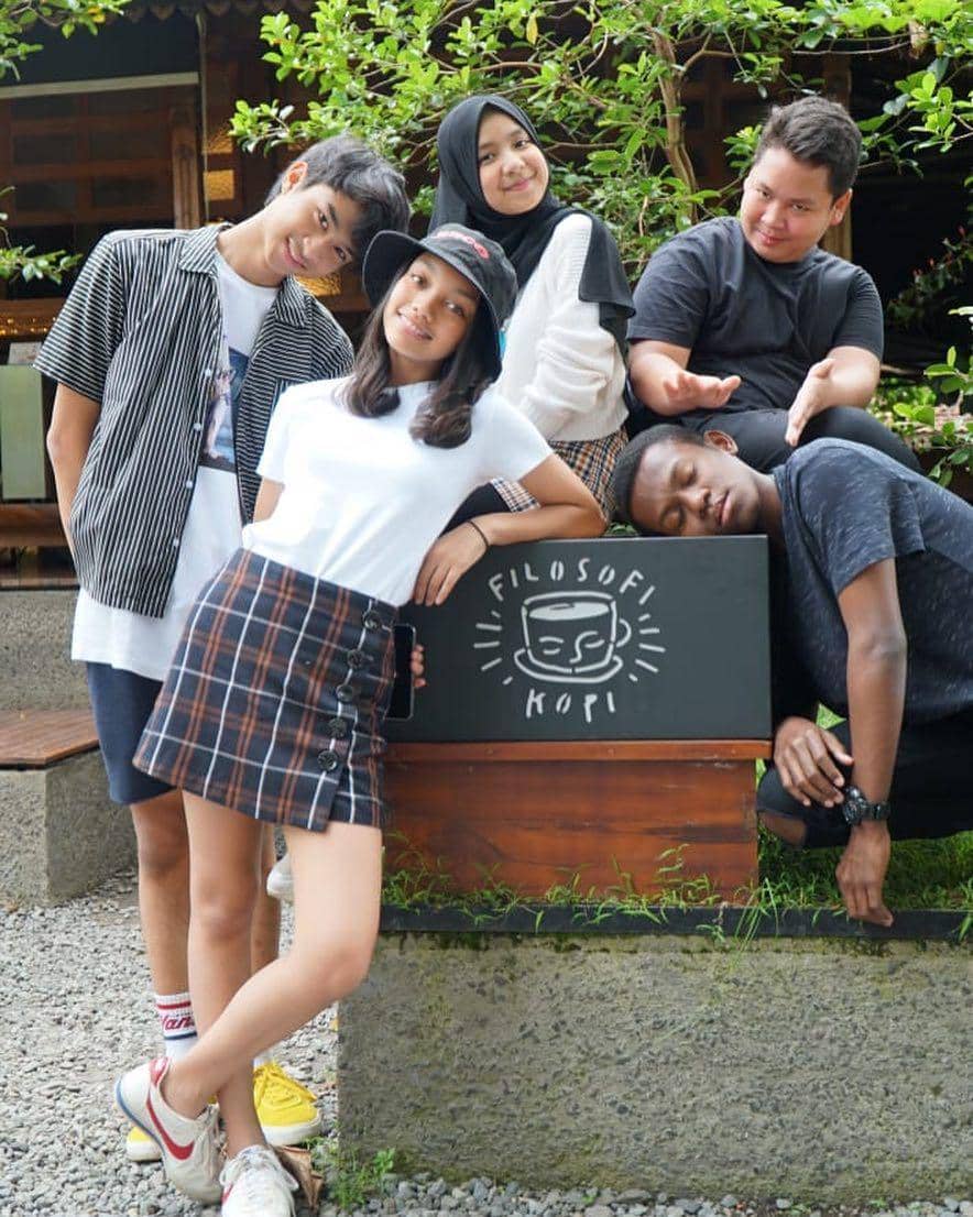 instagram.com/aku_naura