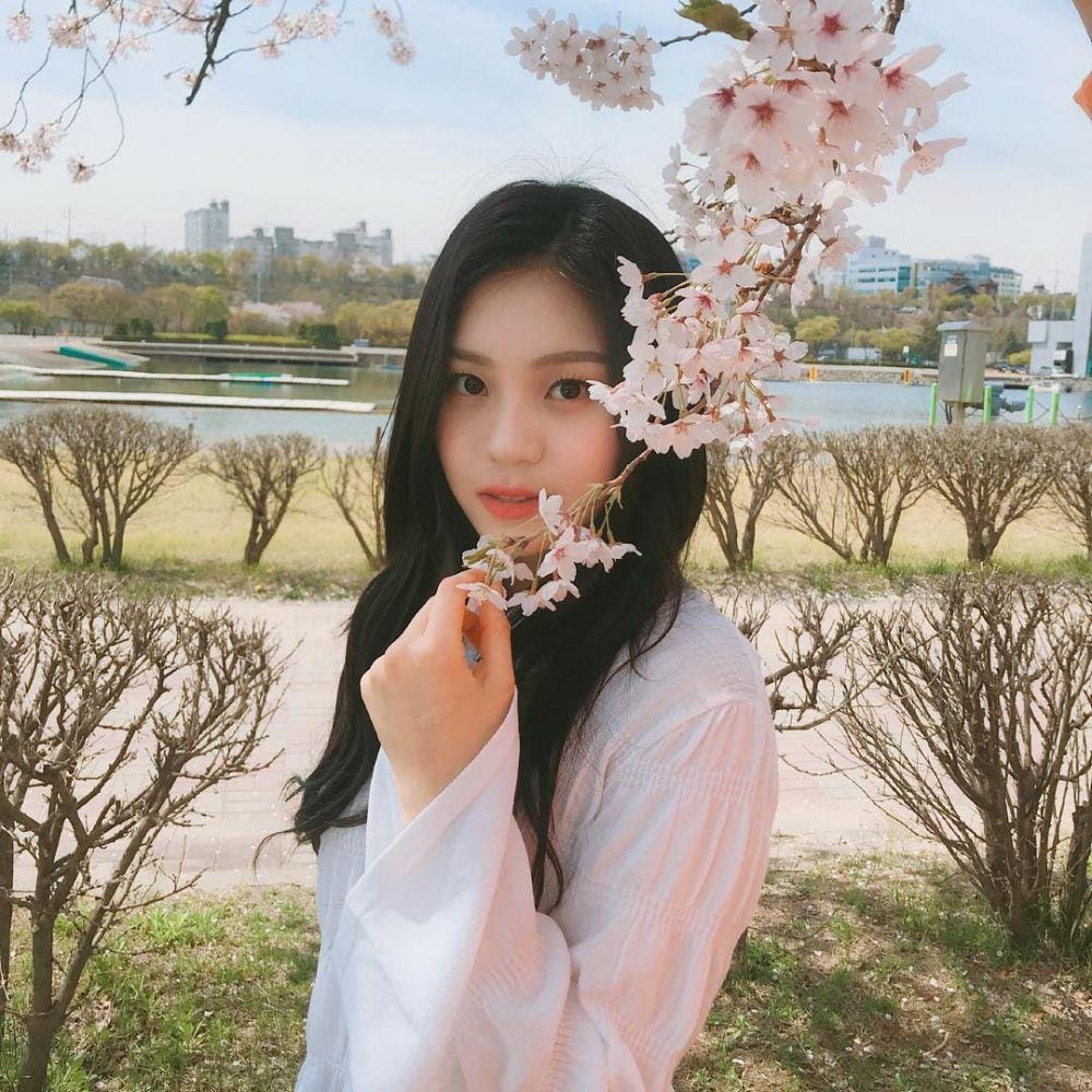 instagram.com/gfriendofficial