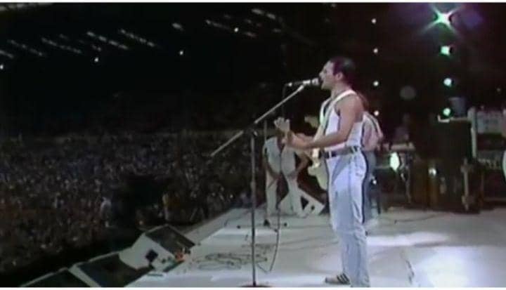 Instagram.com/queenspainclub