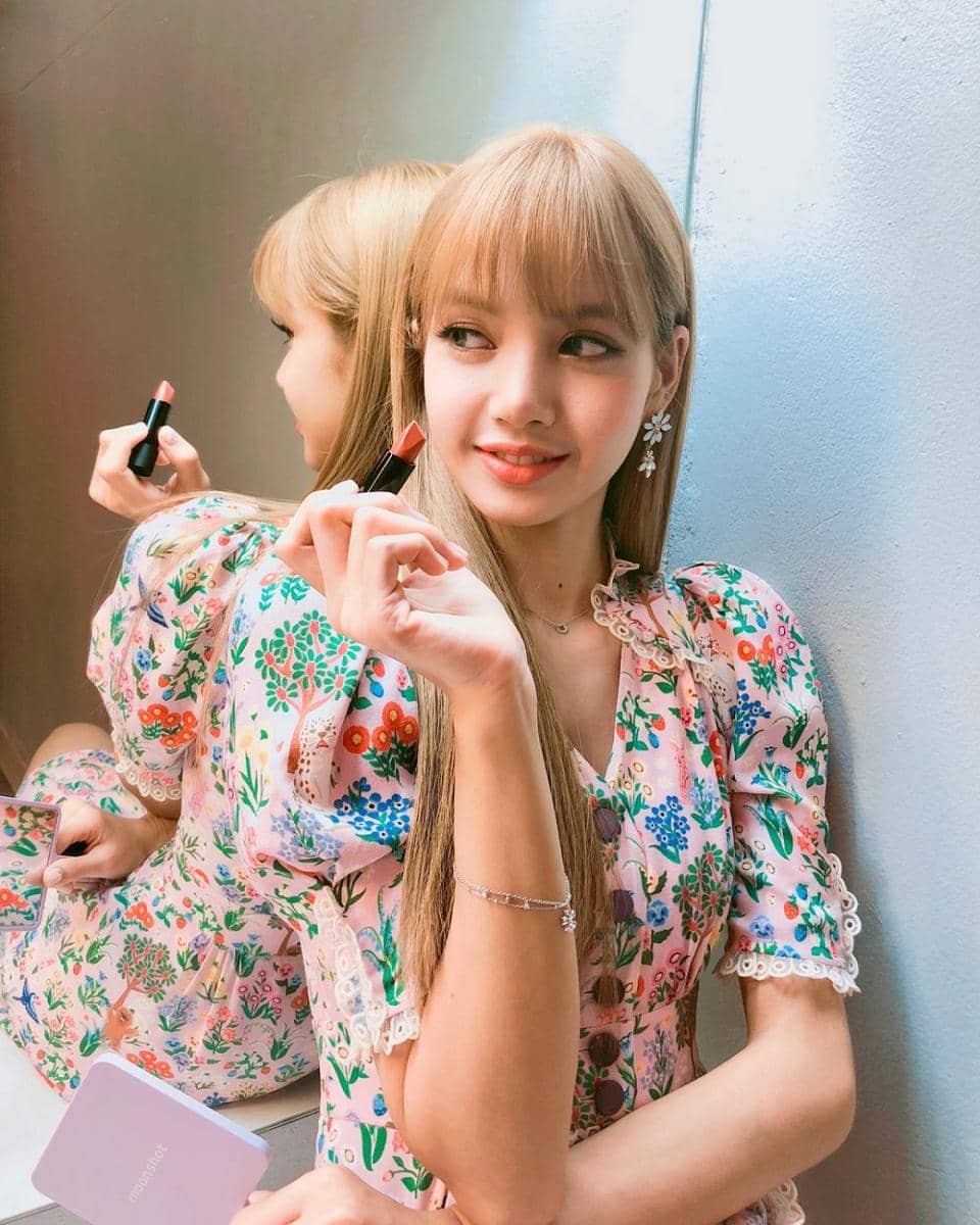 instagram.com/lalalalisa_m