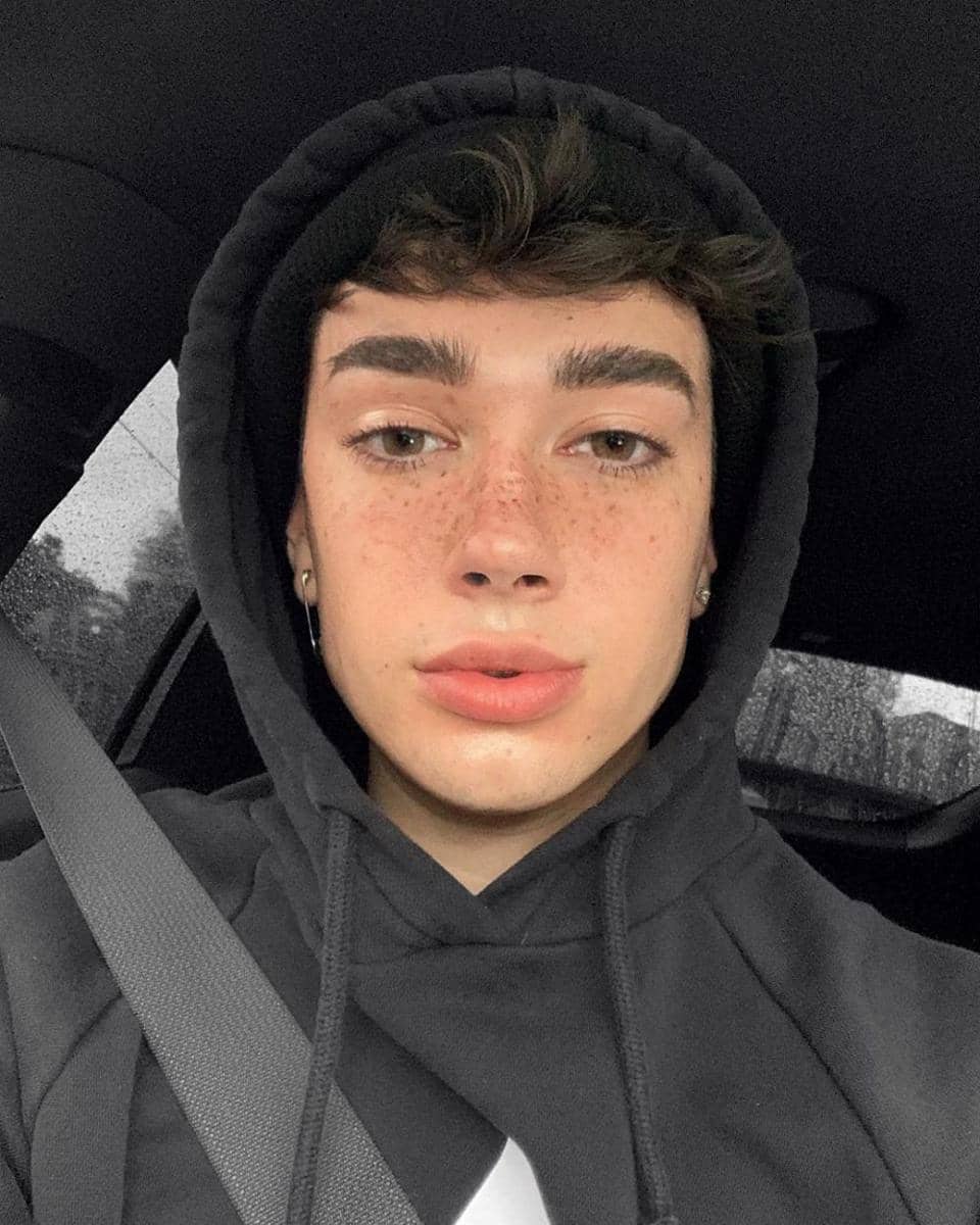 Instagram.com/jamescharles