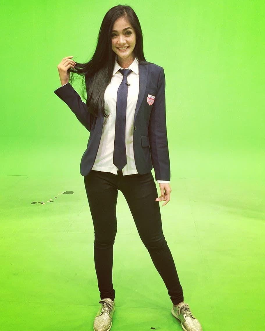 instagram.com/kartikaberlianaofficial